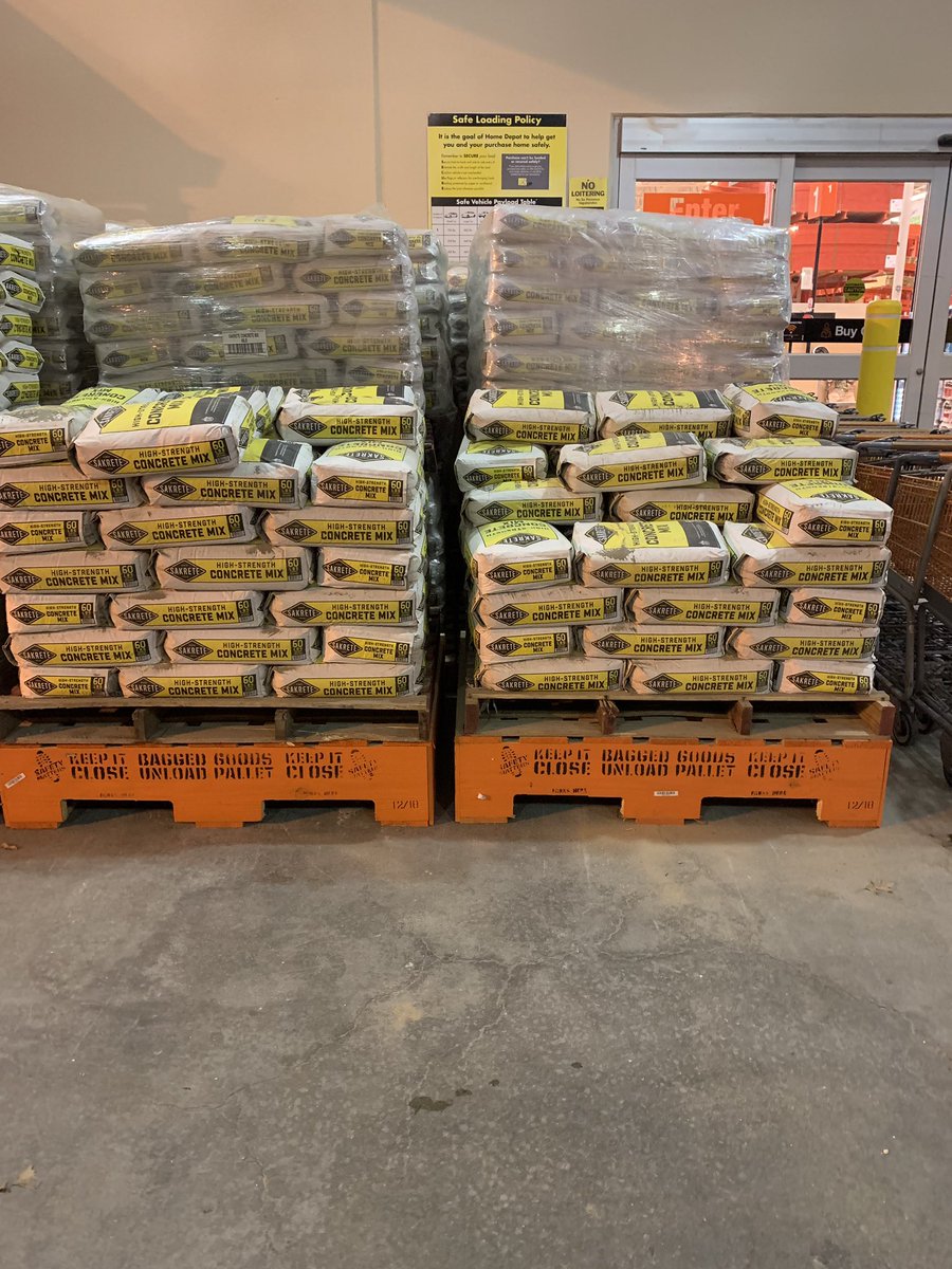 JanelleBishop15's tweet image. #1116HD improving #StoreStandards started with new concrete pallets under our Pro Canopy!!
