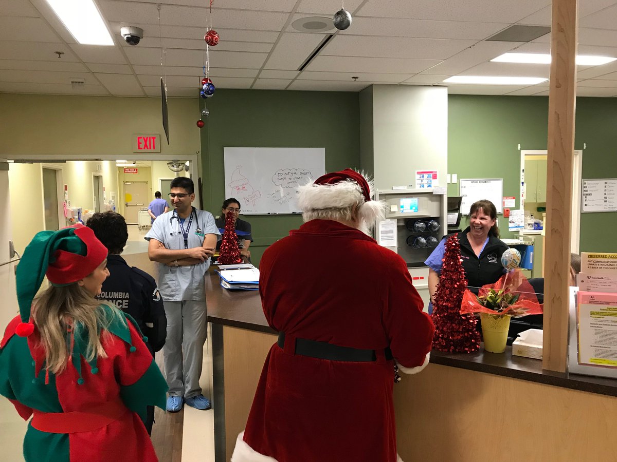 Fraserhealth's tweet photo. A few more pics of Santa's visit with patients and staff @RoyalColumbian Hospital. Thanks for the amazing visit! #SantaFlightBC @BC_EHS @Helijet https://t.co/m9Abq7K2g7