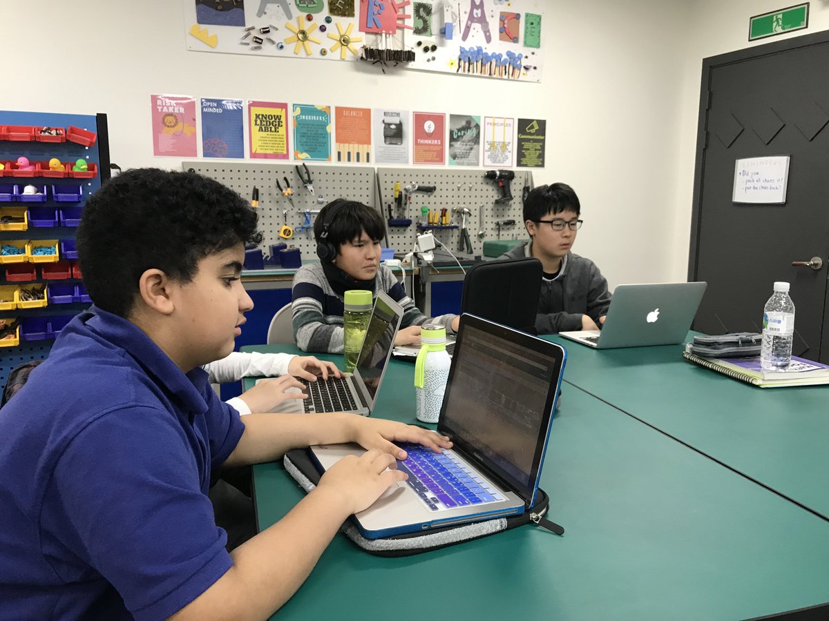 koreaforeign's tweet photo. In after-school activities, Robotics & Coding class students are learning about python language. We want out students to be a digital citizen.
#kfs #koreaforeignschool #internationalschool #foreignschool #unitofinquiry
#school #learning #korea #seoul #코리아외국인학교 #외국인학교 https://t.co/D2aB5rFF7T