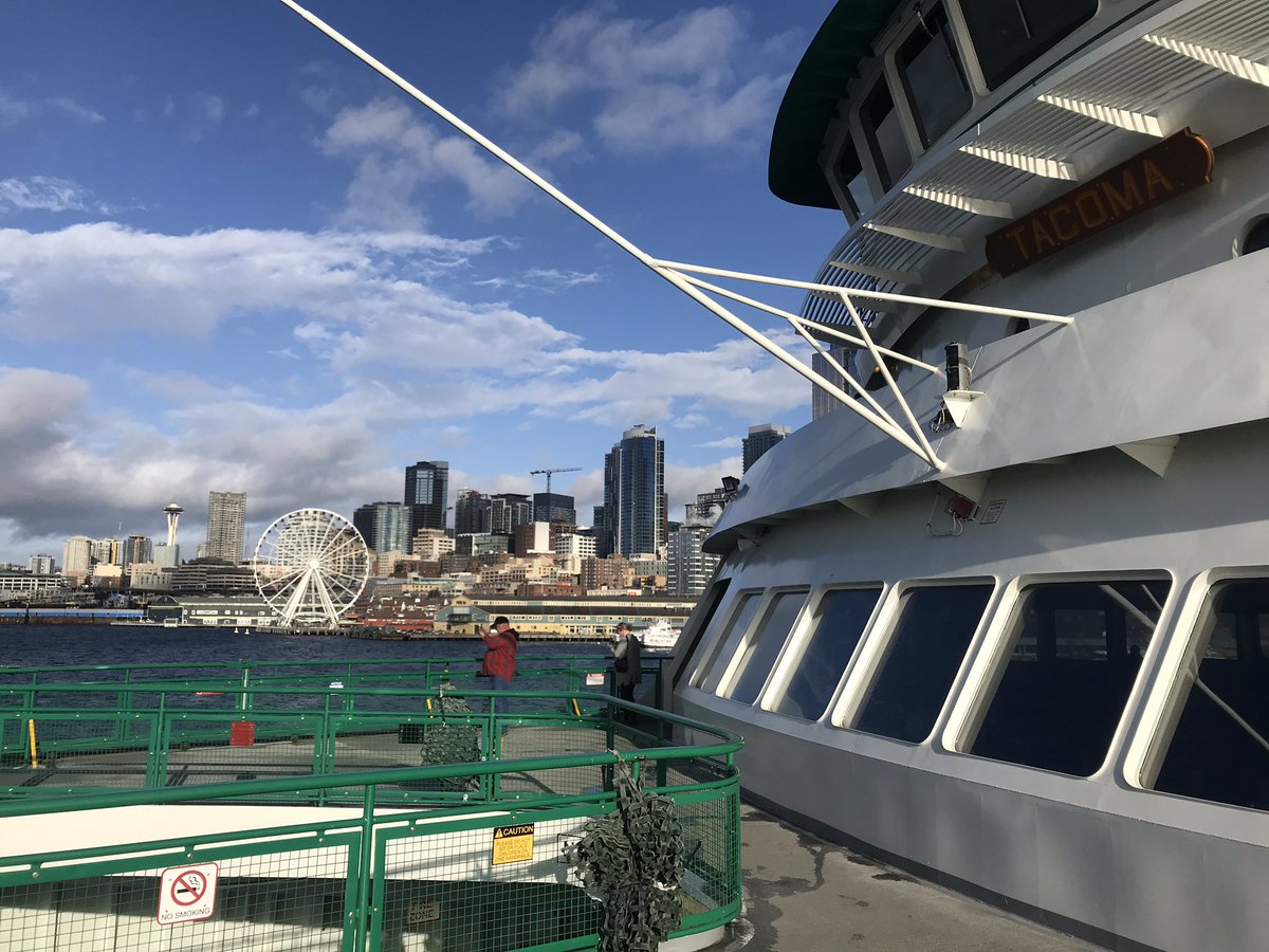 Days like this remind me why I love Seattle. Fun time exploring Bainbridge Island w/ my @DocuSign team!