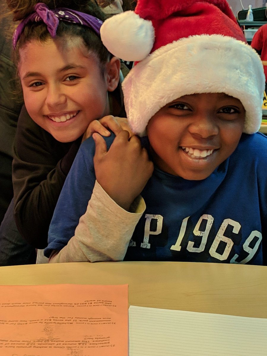 MsFStudio5's tweet photo. Nothing makes my teacher heart happier than ending the day with a little fun with this great group of scholars! 
#SmileChallenge #WeAreTPS #Jardine501 #Studio5 #selfietime #DobbytheHouseElf https://t.co/AiYt4B12xK