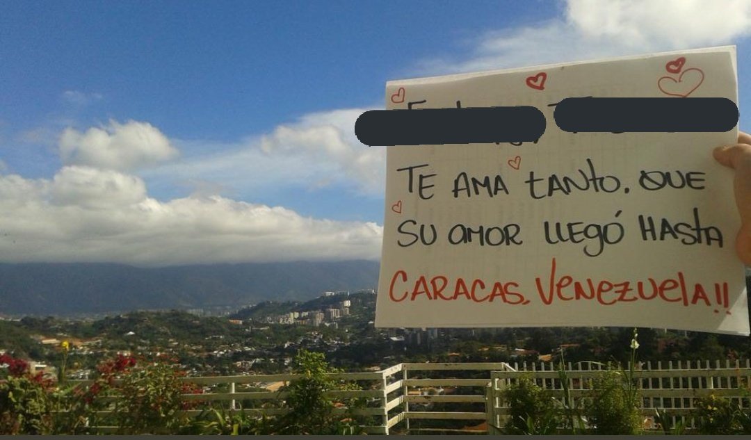 MFijado's tweet photo. Necesito ayuda para hacerle un regalo a mi novio, necesito que personas que estén de viajero vivan afuera de Argentina/buenos aires, se comuniquen con logo y yo les digo sobre lo que tienen que escribir RT por favor!! https://t.co/QrGSYOnOL3