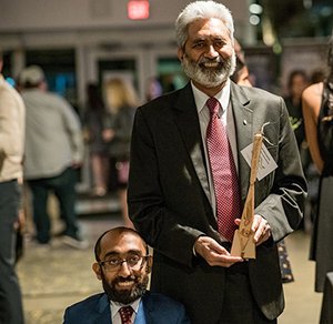 goUFV's tweet photo. Looking for a unique gift this year? Consider giving a commemorative  cedar paddle designed by UFV alumnus Xotxwes Jonny Williams and produced  in-house at @UFVTrades Contact @DeannaMcIntyre1 of @UFVGiving at 604-851-6354 or deanna.mcintyre@ufv.ca https://t.co/dRiJsWdX2d