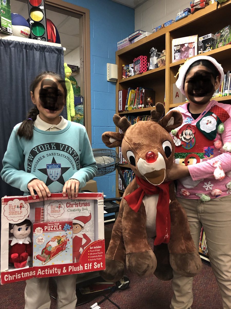 LibraryMacon's tweet image. Today was the day to recognize our top readers for the first semester at Macon.