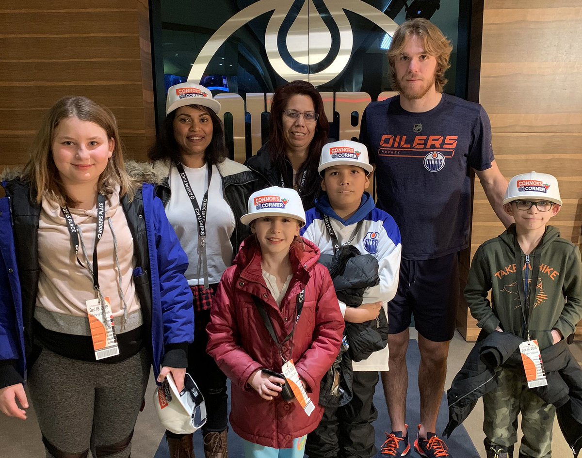 EdmontonOilers's tweet photo. The #Oilers & @CanadianTire welcome kids from @CityofEdmonton's Leisure Access Program, a @CTJumpstart community partner, to #ConnorsCorner at tonight's game! #LetsGoOilers https://t.co/74Uy7h0Jto