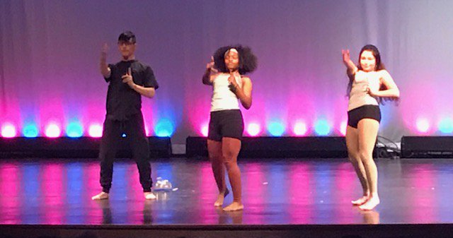 NoFoVikings's tweet photo. Viking Dancers putting on a show! #WakeupKickbuttRepeat https://t.co/JIPkSw9hhg