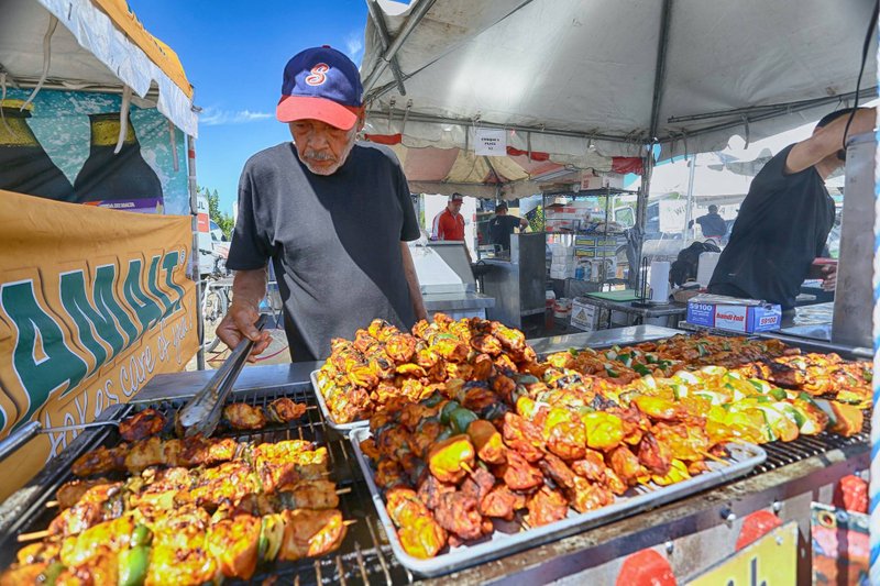 9MileMusicFest's tweet photo. Vendor appreciation post! 9MMF is an experience, a lifestyle. Along with the best music, we're bringing the 9 Mile Massive, an expansive experience of foods, arts, crafts and more! #9MMF #Vendors #lifestyle #foodie #experience #Festival #Miamifestival #Jamaicanfood #international https://t.co/zw3RpX0zP1