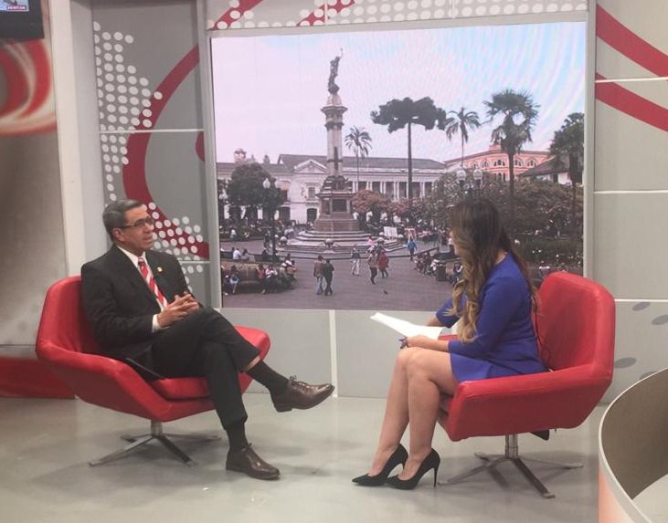 "Somos un Gobierno responsable con un plan económico serio. Tomamos medidas coherentes que no tocan a los más pobres" <a href="/JoseAgustoB/">José Agusto Briones</a> #DecisionesPorEcuador.