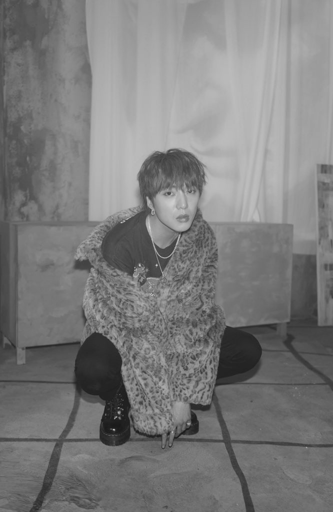 official_yoon_'s tweet photo. 원본봇 +1 
Millions today 6pm https://t.co/KmdpAfFVaU