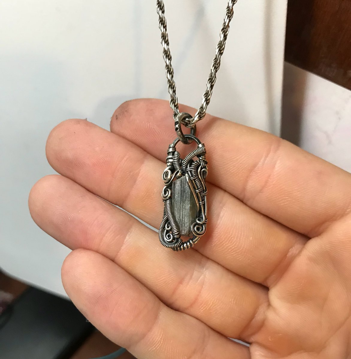 dtb_jewel's tweet photo. FREE SHIT ALERT 🚨
Feeling the xmas spirit so I’m giving this pendant away for free to you beautiful souls. 
Just Retweet and Follow 2 win!! https://t.co/kTtJrq9RBH