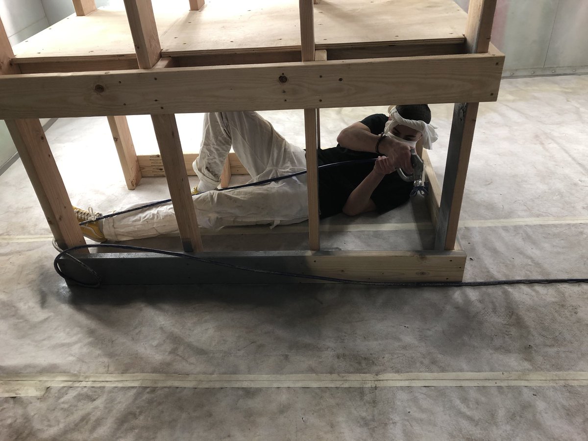 ccadvancedpaint's tweet photo. #Collaboration Students spraying primer on aquariums stands for Marine Science program. @CentralCampusDM https://t.co/OfquvuBmX8