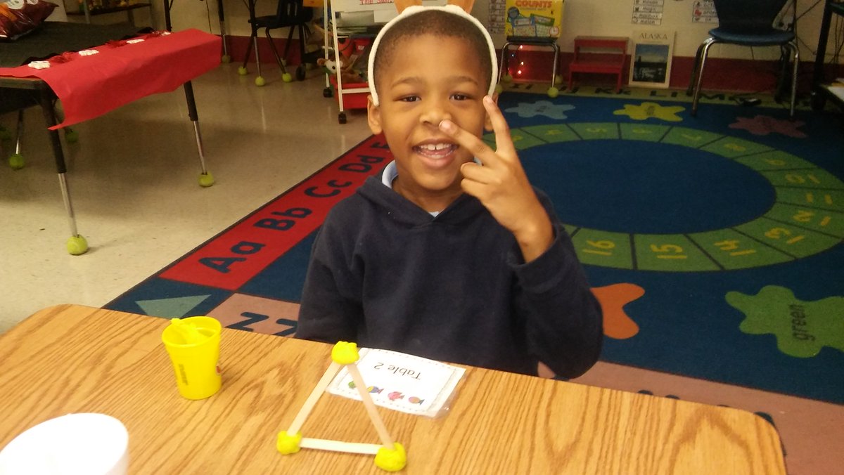 griffis_ms's tweet photo. Thank you to my students for having a great time making 2D &amp; 3D shapes for STEM! Grade K @EaglesGrant @GrantPrincipal https://t.co/S8pDJSPvC3