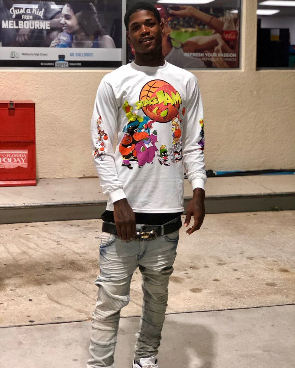 Mea_duh's tweet image. I can’t even begin to believe this shit here. I’m still not over my brother getting murked in August and now my road dawg, my mf nigga man fuckkkkk 😩💔 #LLTP 🖤 #LLDG 💚