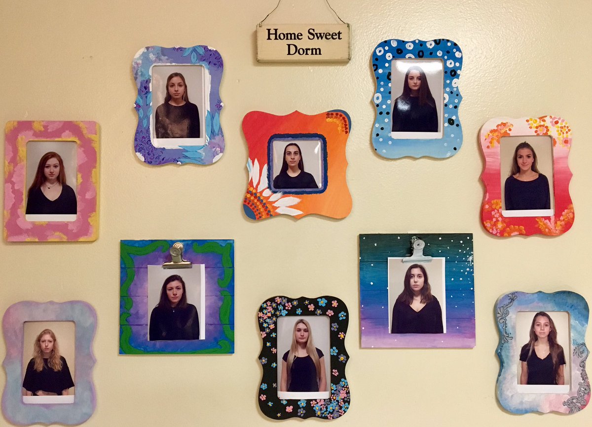 asharctica002's tweet photo. Dorm Decor Inspiration 101: fake ID family photo wall https://t.co/axUMzakdIK