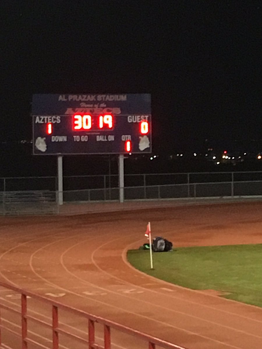 MOH Girls Varsity Soccer against Otay is off to an early lead 1-0. Let’s go Aztecs! ⚽️