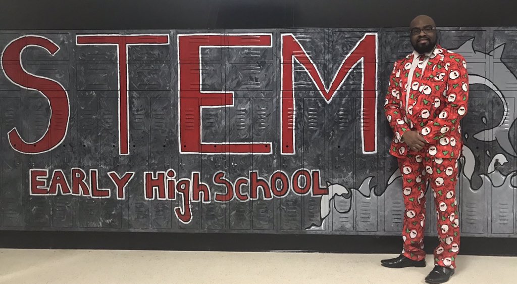 SmoovKris's tweet image. It was ugly Christmas Sweater day for those BYTE-ing STEM Sharks so I thought- “Why not??!!” #STEMSharksBYTE #TeamSTEM #STEMulatingMinds #VANCECoProud #VCSBetterTogether2018 #VCSNoExcuse #VCSBelieveIt @VanceCoSchools @StemEHS