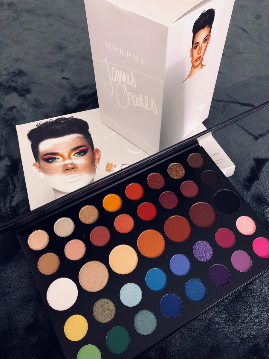 JoakinMUA's tweet photo. Who got there’s?!!! Cause I can’t wait to play with mine!! 💙💚💛🧡❤️ @jamescharle @MorpheBrushes #UnleashYourInnerArtist #jamescharles #MorpheXJamesCharles #Morphe #mua #makeupartist #Makeup #gayartist #EyeShadow https://t.co/lxnsDmqgkm