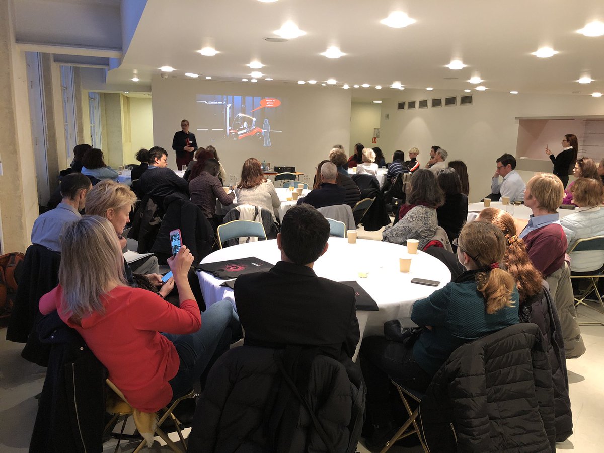 Ce matin Mazedia reçoit des agences et directions de com pour présenter les enjeux du digital in situ pour les entreprises. Visite privative de l’expo <a href="/AgenceMazedia/">Mazedia</a> <a href="/GrandPalaisRmn/">Le Grand Palais</a> #transmedia