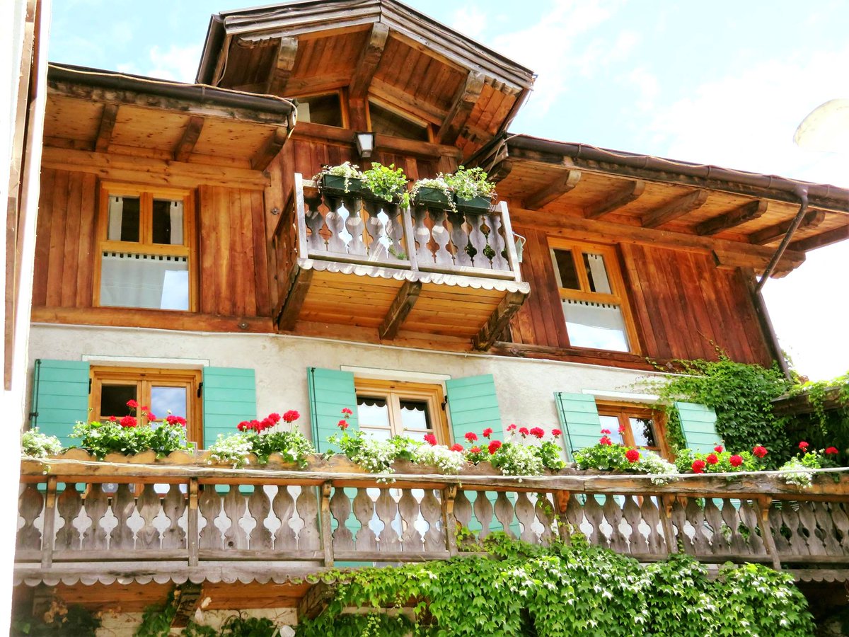 Oggi abbiamo #ospitiapranzo all'#agriturismotrentino <a href="/agritursolasna/">agritur solasna</a> ! 6 #blogger #influencer racconteranno le loro #instastories direttamente dalla #valdisole! 😎🤠