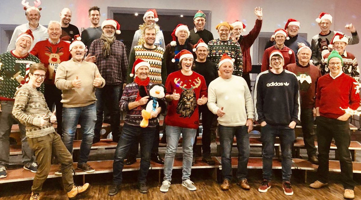 Ladies and gentlemen, under the direction of Santa Lubkelfski, we perform a special arrangement of ‘Winter Wonderland’ 🎄💈🎄 youtu.be/u0PqmNoBbhA