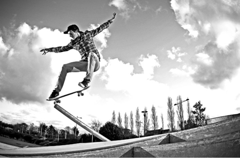 TeridealSparfel's tweet photo. MISSION DE CONCEPTION ET LA REALISATION D’UN SKATE PARK A ERGUE GABERIC (29)
La Mairie a confiée à @SparfelC le soin de concevoir et réaliser l’extension du skate-park à @ErgueGaberic avec @THEEDGE et @FLCONSTRUCTION
#skateboard #skatepark #ergue #ffrollerskatebord #ffrs https://t.co/SjpLcePIc1