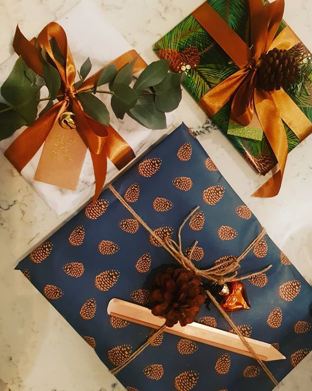 C H R I S T M A S  W R A P P E D - Almost too beautiful to unwrap, even if I do say so myself! Just a small selection of my efforts from last nights wrapping workshop hosted by the fabulous Lou from @house_of_wolf_interiors. 🏡 Turns out wrapping is s… ift.tt/2CmMT6n