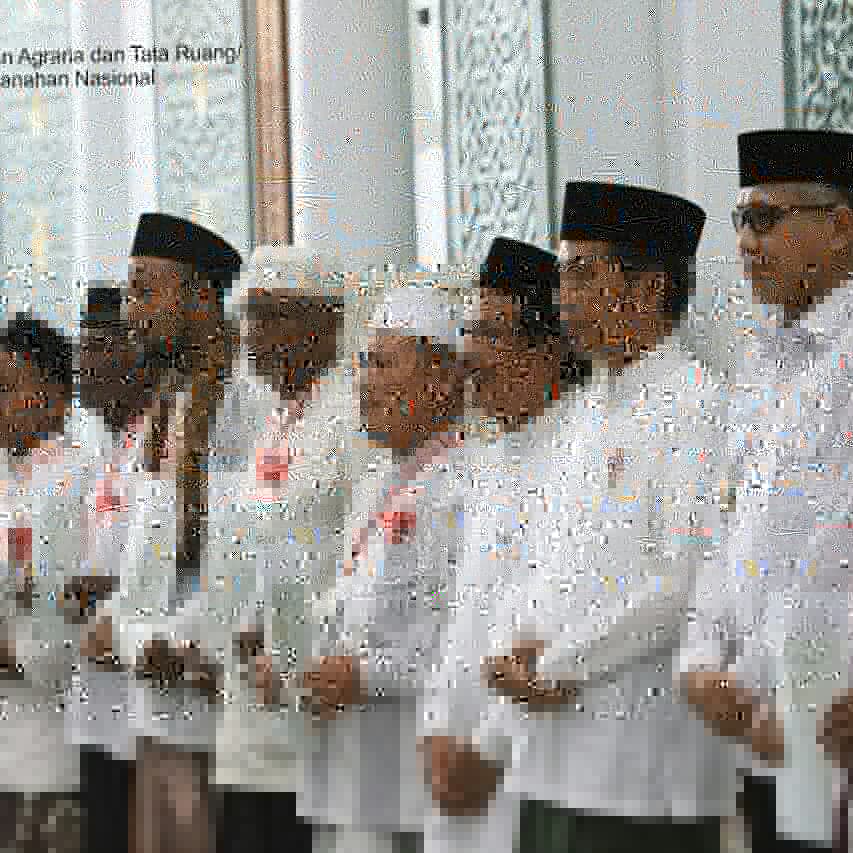 arinaldi0333's tweet photo. Serbaserbi Penyerahan Sertipikat Wakaf prov Aceh
@atr_bpn @abenkandi @loso_judijanto @djalil_sofyan @bahrun_ayi 
#tertibtanahwakaf #kerjaberdampak #bpnkinilebihbaik #senangmemudahkan #KerjaNyata https://t.co/5IBedg00KX
