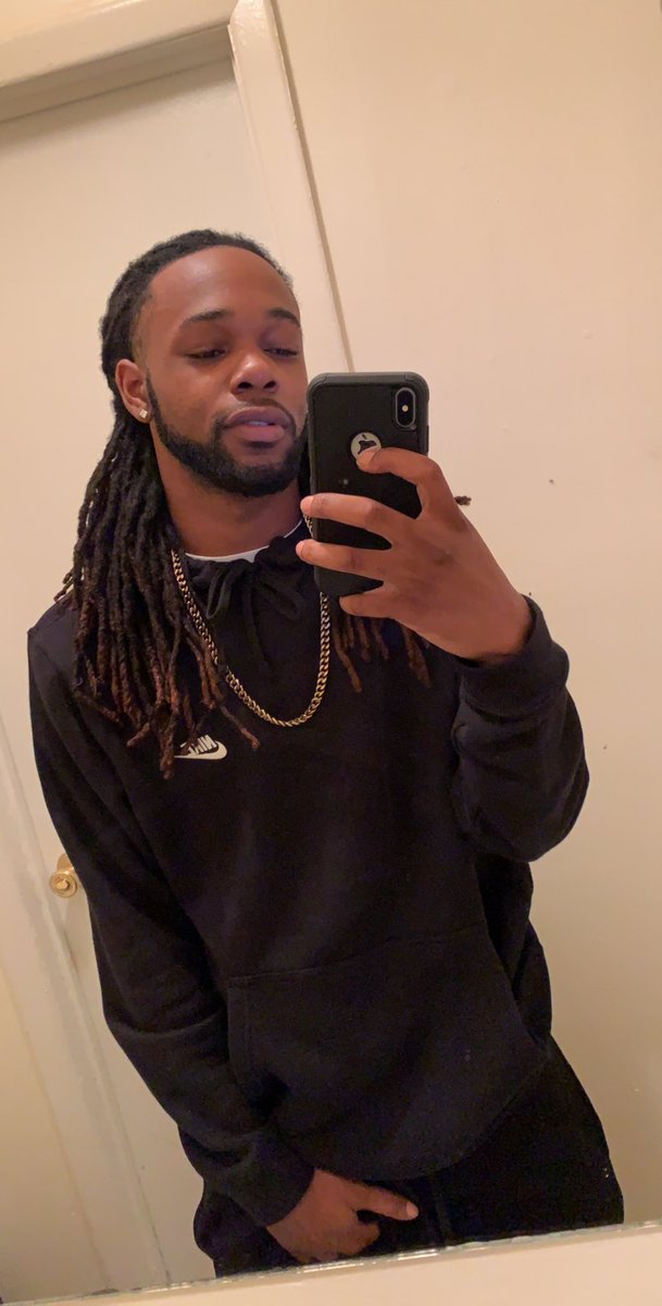 jonesss1k's tweet photo. I love my locs 🇯🇲 #DreadheadTwitter #Locappreciation https://t.co/8oBMEQ2P9I