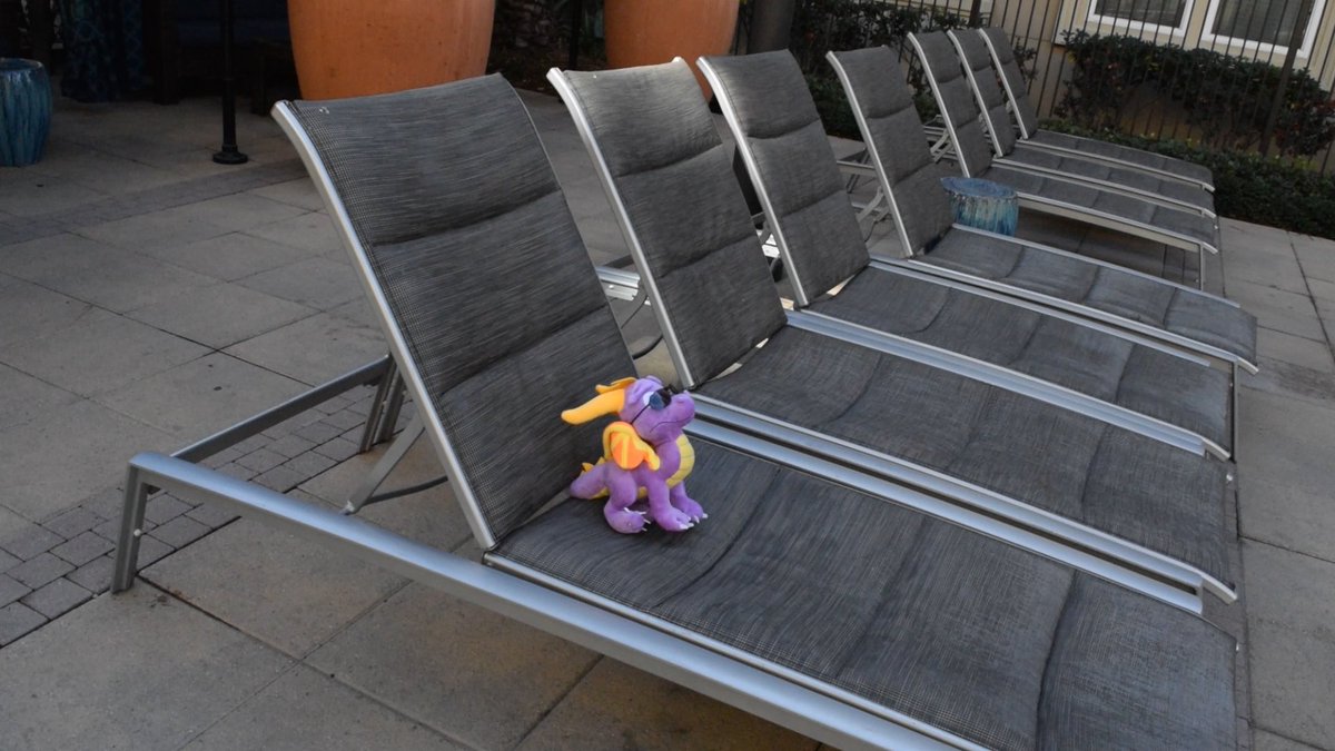 ThatRyanMolina's tweet image. My guest is on vacation. #Spyro #SpyroReigintedTrilogy