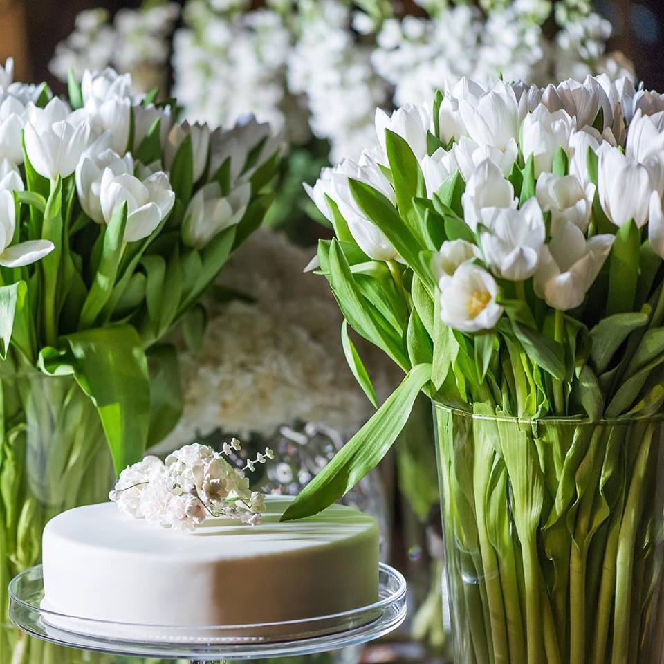tulia_app's tweet photo. Flowers impart a sense of formality to an event, providing an attractive anchor to the event theme in the décor of reception areas, tabletops, and stage backdrops. #eventplanning #eventprofs #event 

Featured Vendor: EventChic Designs https://t.co/oMamBbY0bR