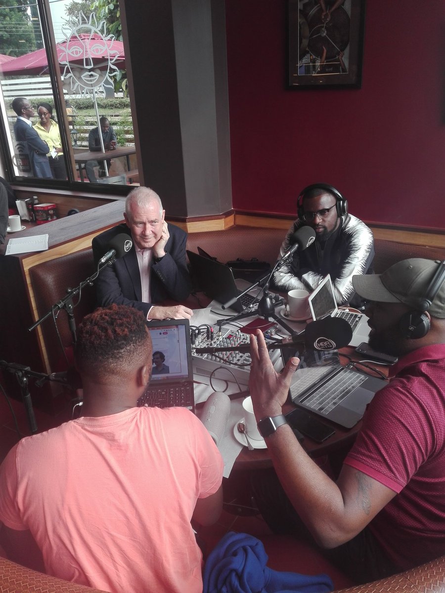 maxradio99's tweet image. #GMITM On The Road Parkalands #JavaHouseEngen
CEO Paul on Air now @HomeboyzRadio @GMONEYizME @Only1Calvin @Nxville_ke @AndyYoung254