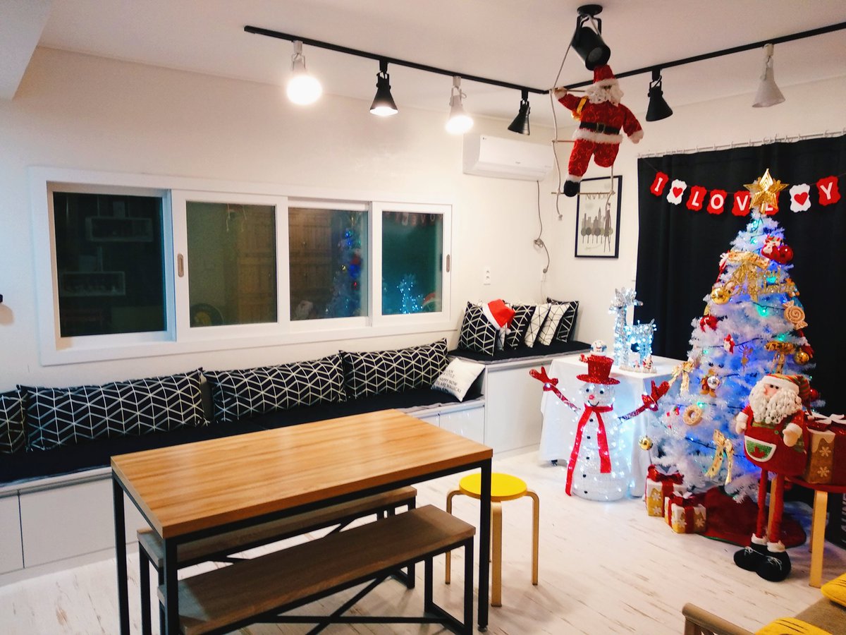 hazwanhfiz's tweet image. Kalau ada yang tercari² tempat penginapan yang berbaloi di Jeju, boleh cuba duduk di BJ Stay Jeju City.

Boleh dicapai dengan 15 minit berjalan kaki dari airport.

Boleh tempah guna booking.com lebih murah.

Dorm 4 orang 19,200 Won (RM71) semalam.

@backpackingMY