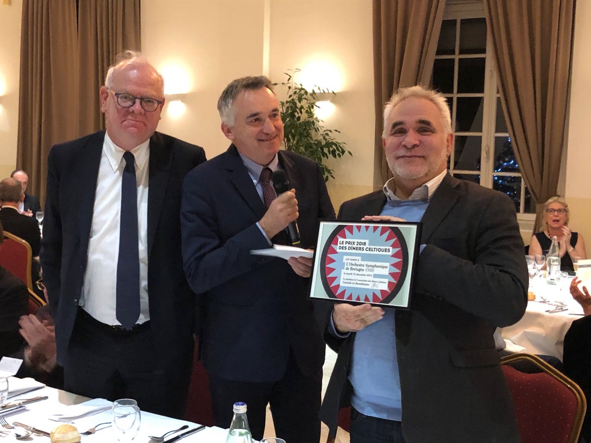 Remise du prix des dîners  celtiques à l’Orchestre Symphonique de Bretagne par Yannick Le Bourdonnec ⁦<a href="/l_osb/">marianne osbøl</a>⁩