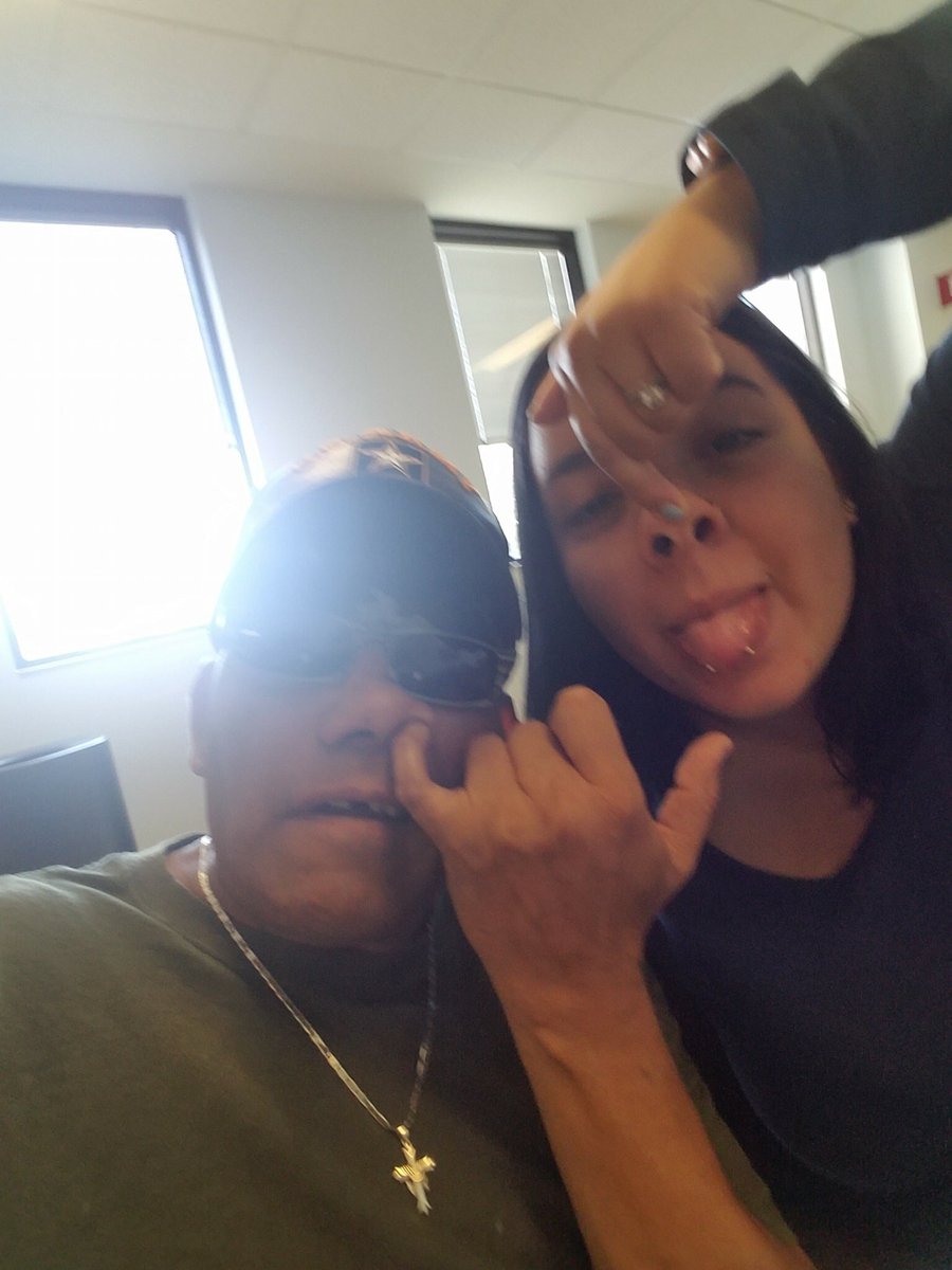 MsBlue222_'s tweet image. FUCK THIS HURTS SO MUCH 
Rest easy papa bear i love you 👼🏻💛