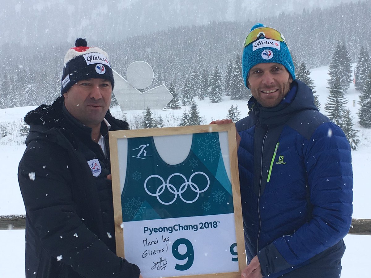 <a href="/jmarcgaillard/">jean-marc gaillard</a> l’ambassadeur du domaine #nordique est à #Glieres entre deux courses et en a profité pour offrir son dossard des derniers #JO👍😉