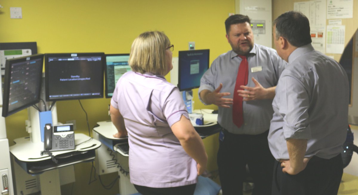 We were delighted to welcome Ian Dalton, CEO of <a href="/NHSImprovement/">NHS Improvement</a>, to <a href="/BTHFT/">Bradford Teaching Hospitals NHS FT</a> today. Mr Dalton met our leadership team, including CEO Prof. Clive Kay, before attending presentations on #EPR in our Children's Unit, &amp; our new #AI powered Command Centre in the BRI Information Hub. #NHS
