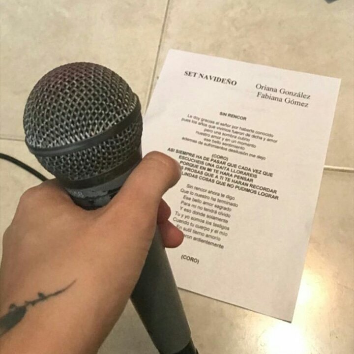 semillacultve's tweet photo. @orianasandoval_ y @fabianagmez ajustan los últimos detalles en el ensayo para presentar su propuesta musical "Ven a mi casa esta Navidad", con un repertorio cargado de sentimiento y emoción para toda la familia.

HOY 19Dic
7:00 pm 
Casa Colonial (Detrás de Banesco Araure) https://t.co/91Znxy0eG9