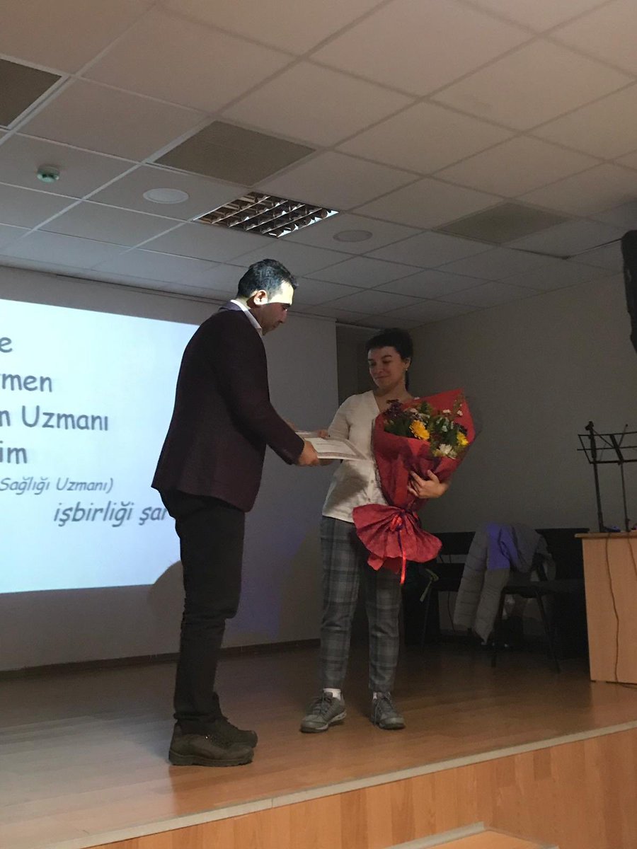 Kişisel ve mesleki gelişim seminerleri kapsamında velilerimiz , dikkat eksikliği hiperaktivite bozukluğu seminerlerine katılmışlardır.