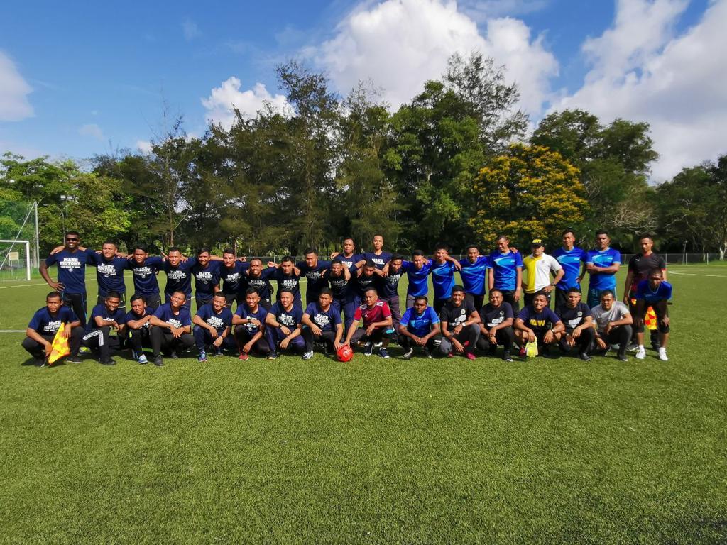 "A champion is defined not by their wins but by how they can recover when they fall."
Friendly football with <a href="/KD_SriTiga/">KD SRI TIGA</a> at Sibuga Sports Complex. Magnificent team spirit sailor!
<a href="/NavySDK/">MARKAS WILAYAH LAUT 2</a>
<a href="/gkanedi/">Ganesh Navaratnam</a> 
#KeepFit
#NavyPeople