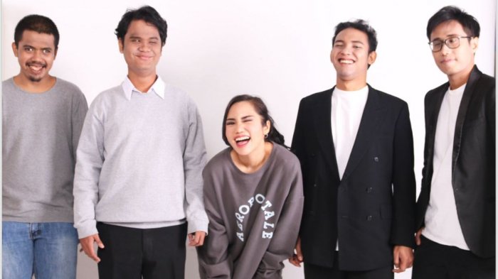 BMI #NowPlaying  MALAM MINGGU <a href="/caturofficial1/">catur</a>  #AMPmusic cc <a href="/tommyprasojo/">Tommy Prasojo</a>   streaming :batara.rajawali.grp.co.id