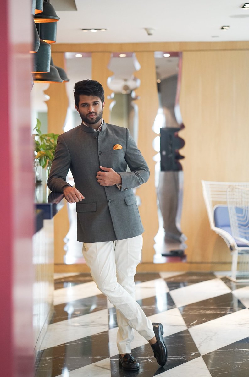 RowdyFC843's tweet photo. Fav #pic7

#HandsomeHunk

#30FavPicsOfRowdy 

#30FavPicsOfVijayDeverakonda 

#VijayDeverakonda #Rowdy 

@TheDeverakonda https://t.co/az9Z9e5mcu