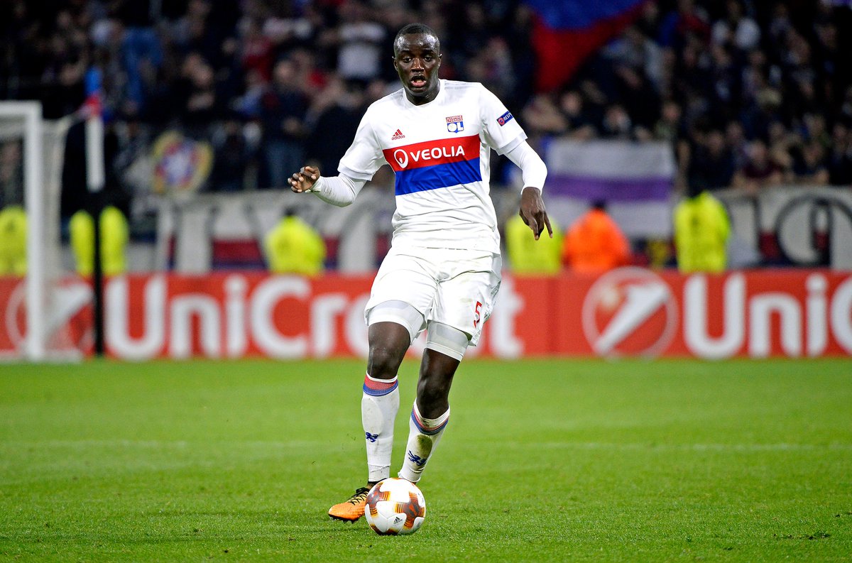 Olympique Lyonnais Joyeux Anniversaire A Nos Deux Anciens Gones Benzema 31 Ans Et Diakhaby 5 22ans