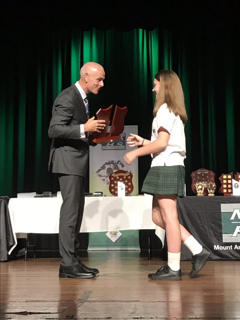 Local member for Camden Chris Patterson at Mt Annan HS Presentation Ceremony. Your wonderful support for Macarthur schools is greatly appreciated. All the best for your future endeavours. @LynneIrvine14