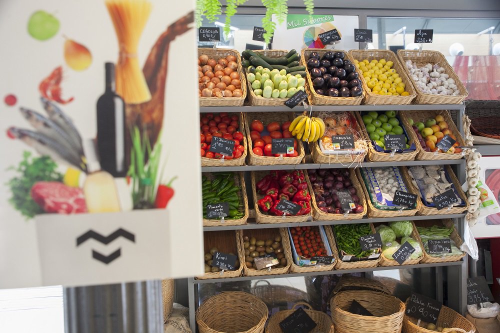 MercVictoria's tweet photo. ¡Ponle #MilSabores al miércoles! Compra #frutas y #verduras al peso, llénate de vitaminas con sus #zumos de pura fruta o prueba sus deliciosos #platos: tempura de verduras, pisto con huevo, patatas bravas...
Todo ésto y más en @milsabores_frut:
https://t.co/G4DyJfYa24 #CórdobaEsp https://t.co/5L1vj4ulSL