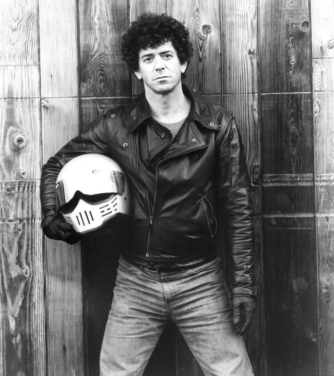 dark_shark's tweet photo. Lou Reed, 1983 by Waring Abbott @OnlyAnExpert https://t.co/URkqzjs9Op
