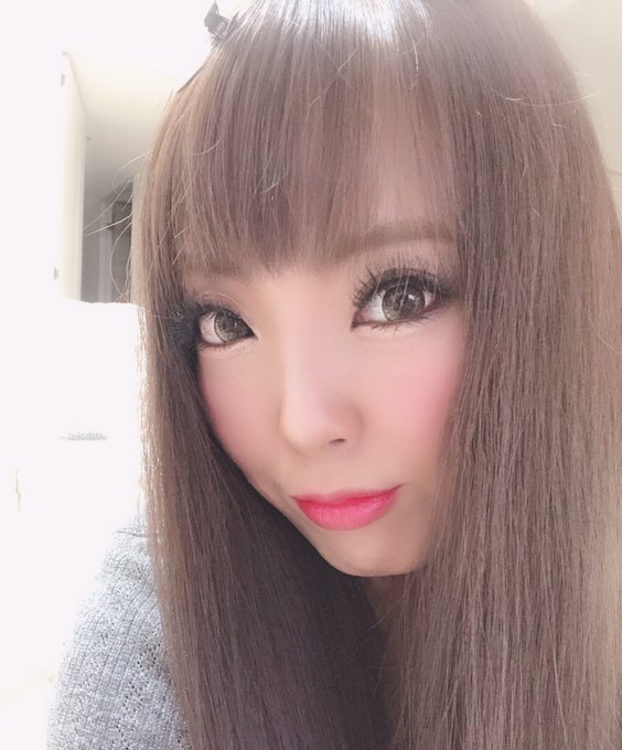 さて、、何着て行こう？ https://t.co/3MYinGNGZt