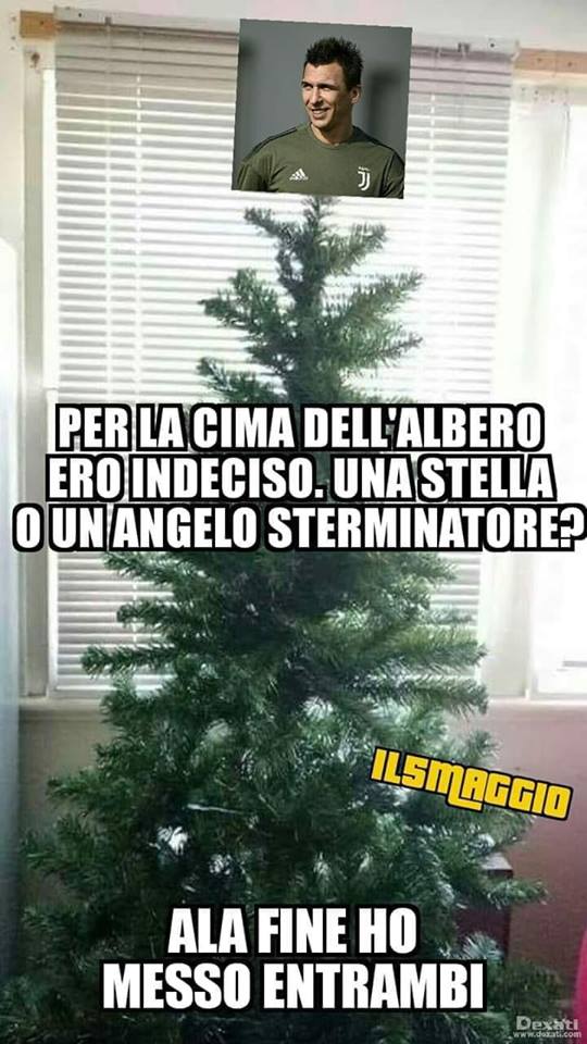 Buon #mercoledí agli amici di http://Tifosibianconeri.com .
L'albero di #Natale é pronto .... 😏1️⃣7️⃣➡️ https://bit.ly/2PNtgId
#MarioMandzukic #MM17 #LOnnipotente #Marione #SuperMario #MisterNoGood #Juventus #Croazia
