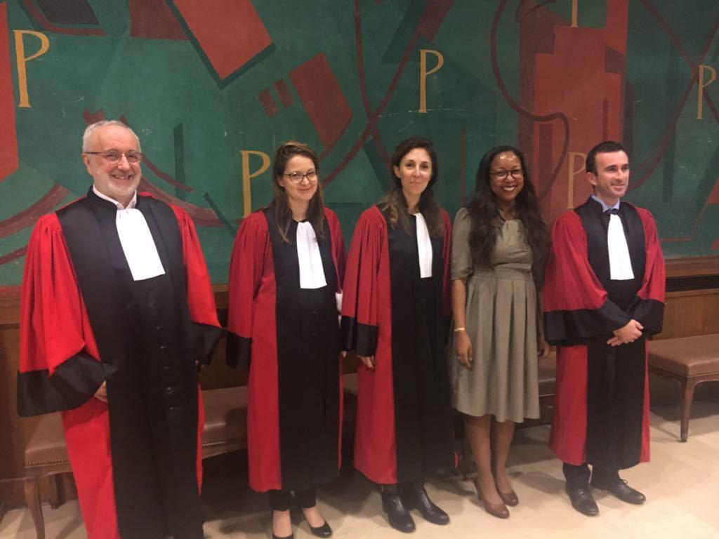 ABG_Asso's tweet photo. Féliciations à Kristina RASOLONOROMALAZA, (🥉de notre concours de pitch 2018 #CPP18) qui vient de soutenir sa thèse de #PhD en droit privé, intitulée à @univamu
Nous lui souhaitons le ⬆️et la gardons à l'👁️, mais pour l"heure, revisionnons sa performance https://t.co/u8IeC0GgkR https://t.co/aMe5PBlBvl