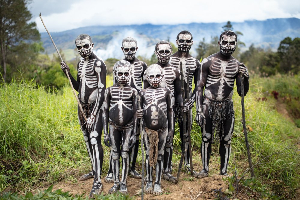 Jeremy Flint (@jeremypflint) on Twitter photo Thrilled to be nominated for a top 3 or people's award (documentary category) at the British Photography Awards <a href="/GBPhotoAwards/">🇬🇧British Photography Awards</a> with this image of the Omo Masalai skeleton boys standing proud on Mount Hagen in Papa New Guinea. Thrilled to be nominated for a top 3 or people's award (documentary category) at the British Photography Awards <a href="/GBPhotoAwards/">🇬🇧British Photography Awards</a> with this image of the Omo Masalai skeleton boys standing proud on Mount Hagen in Papa New Guinea.