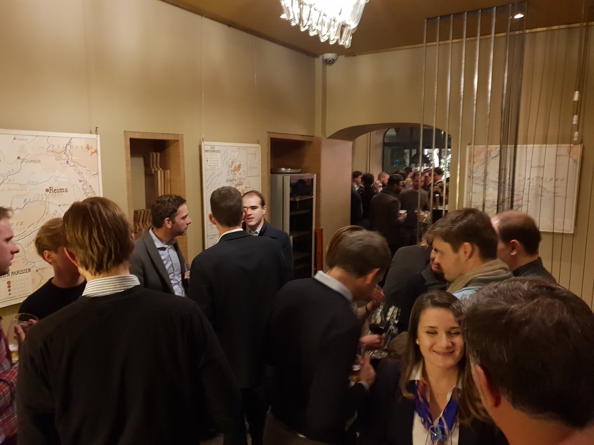 VDecrypter's tweet photo. Super évent hier avec la @FrenchTechSwiss, de bonnes rencontres et un barman au top ! 😉
#FrenchTech #Geneve #suisse #entrepreneuriat #meetup #vtfd https://t.co/CAVOj3JdcR